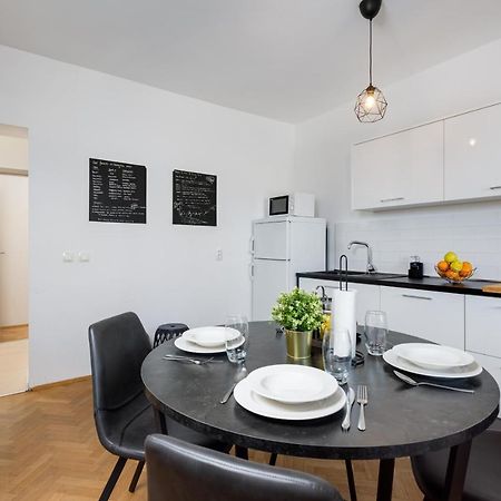 Apartment Ana ヴァンタシチ エクステリア 写真